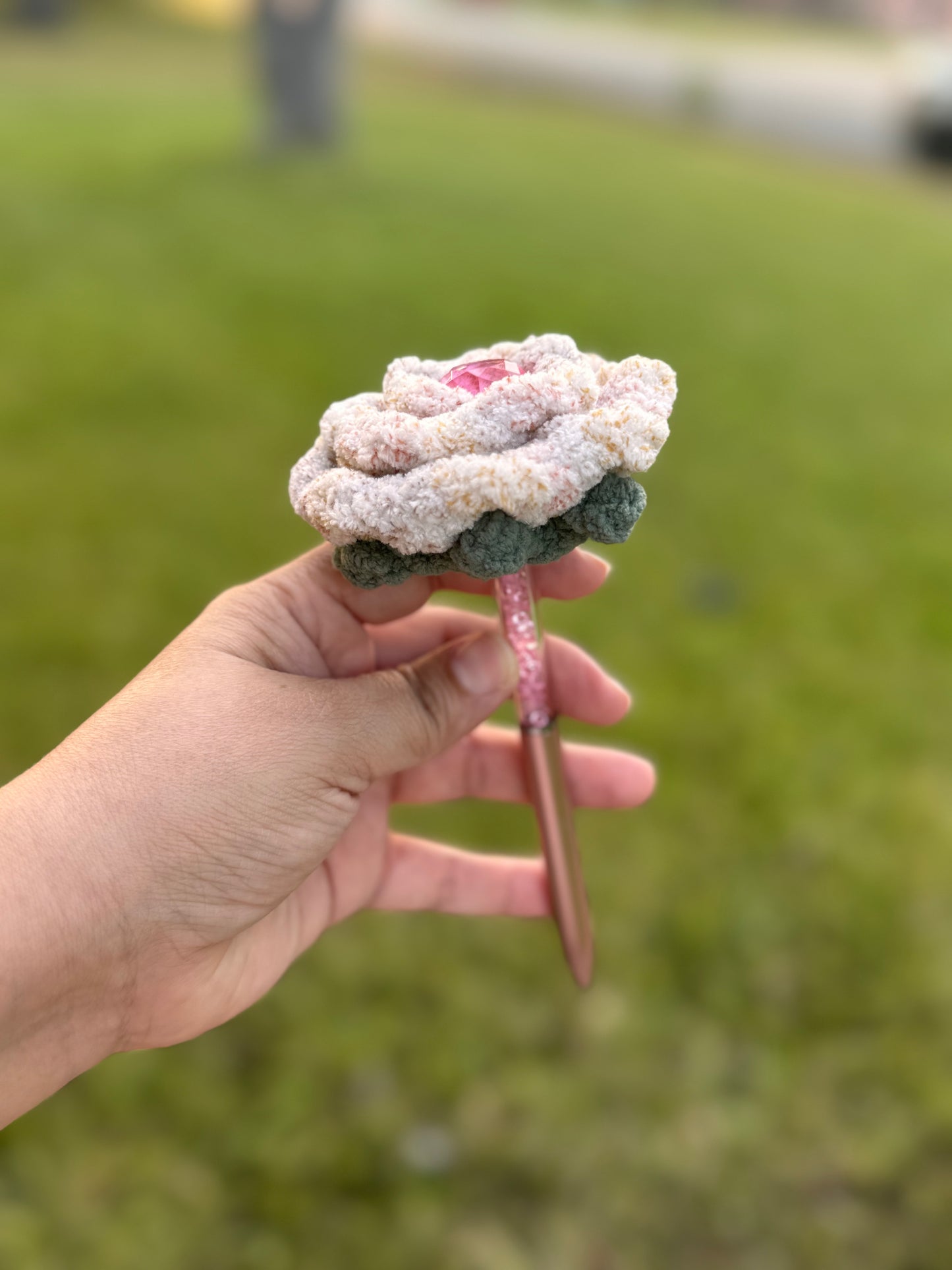 Crochet Rose Pen